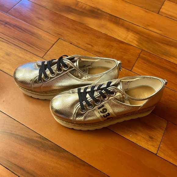 Disney Special Edition Vegan Platform Shoes - Picture 2 of 6